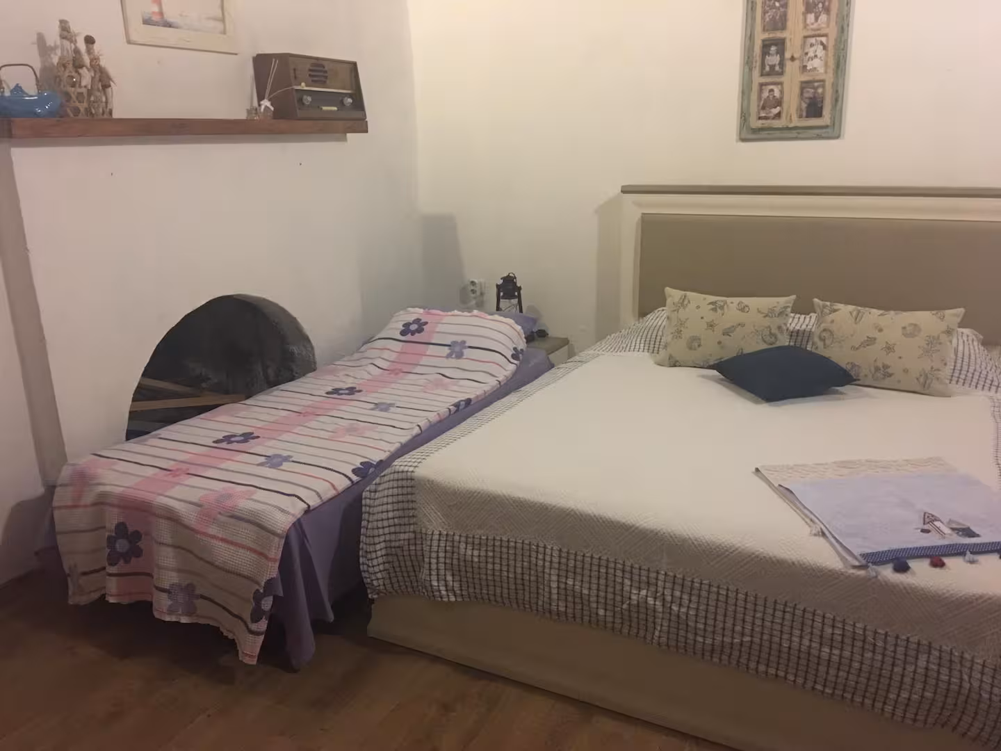 Selimiye Taş Ev — Yatak Odaları
